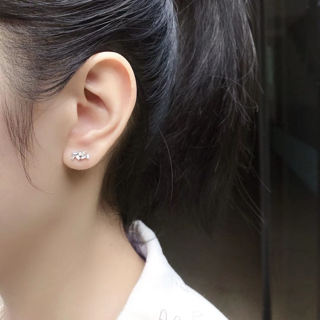 Random Baguette Diamond Earrings