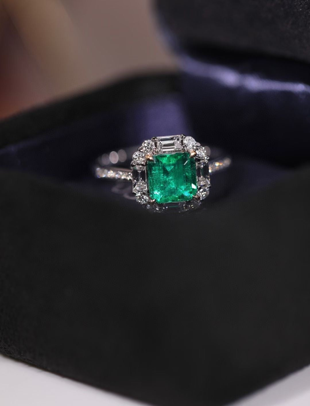 1ct Muzo Emerald Diamond Ring