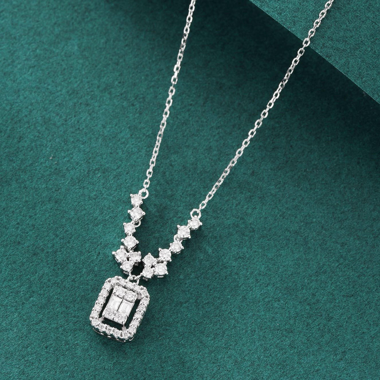 Round Diamond Necklace