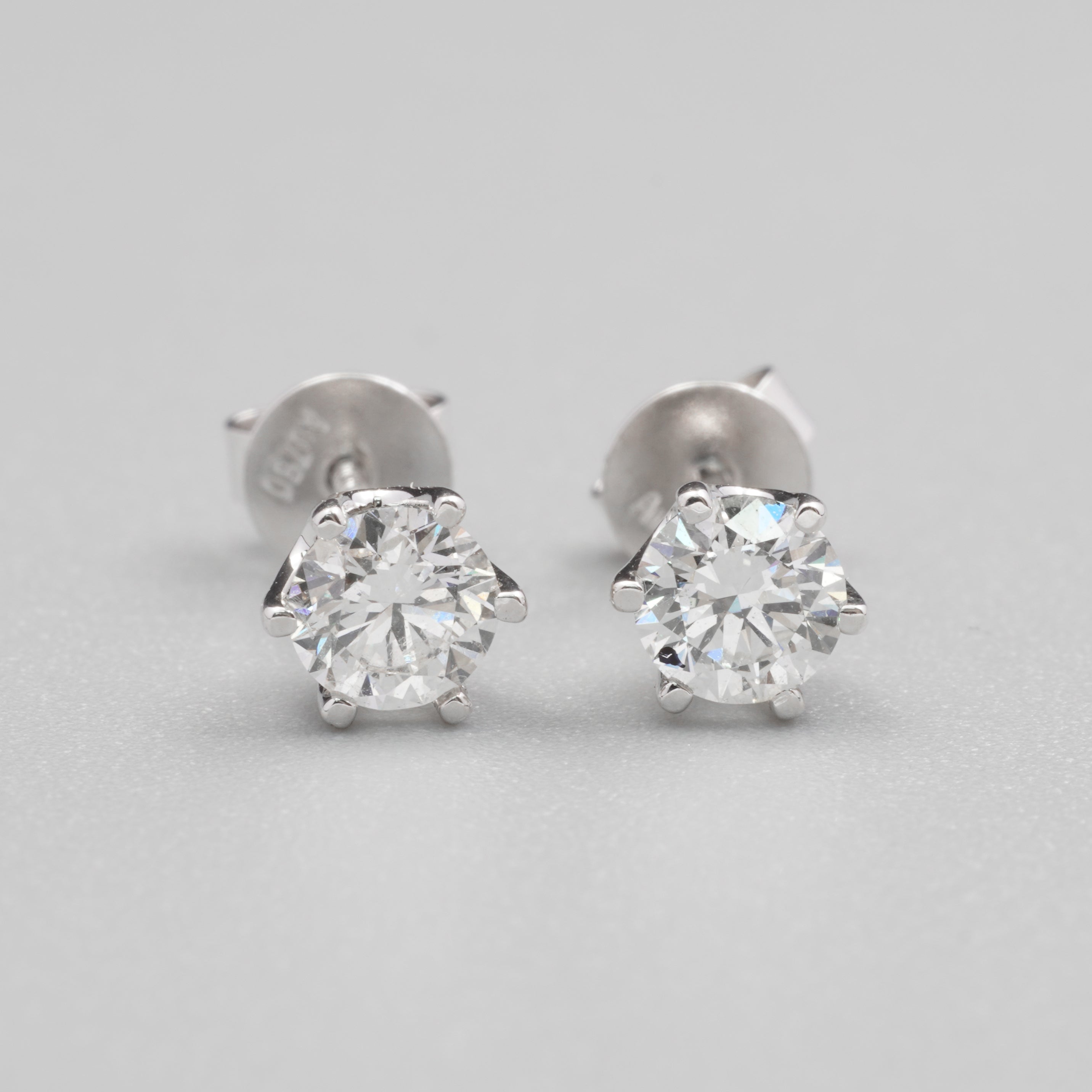 0.30CT Each Diamond Six Prongs Earrings Stud