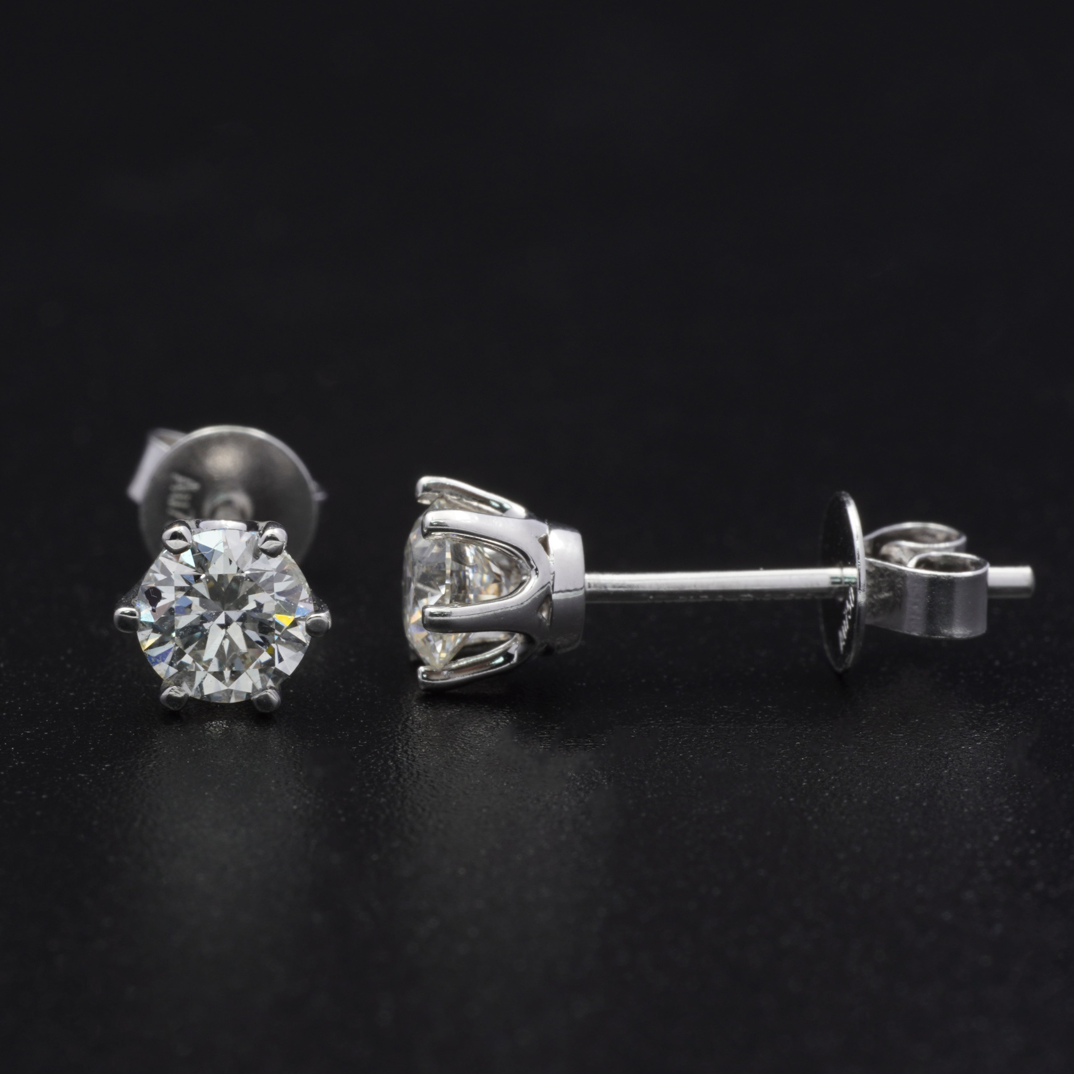 0.30CT Each Diamond Six Prongs Earrings Stud