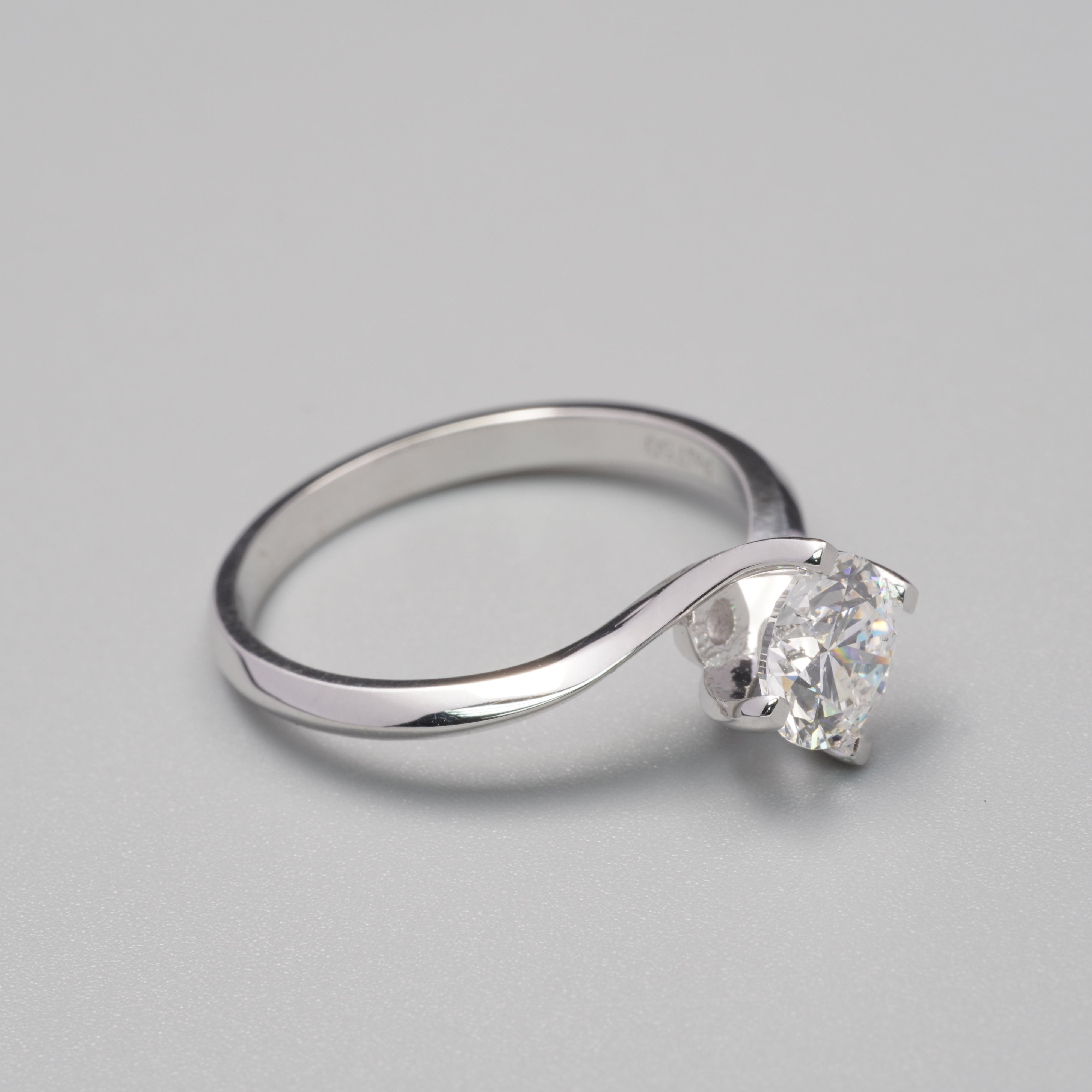 Twisted Diamond Ring Setting