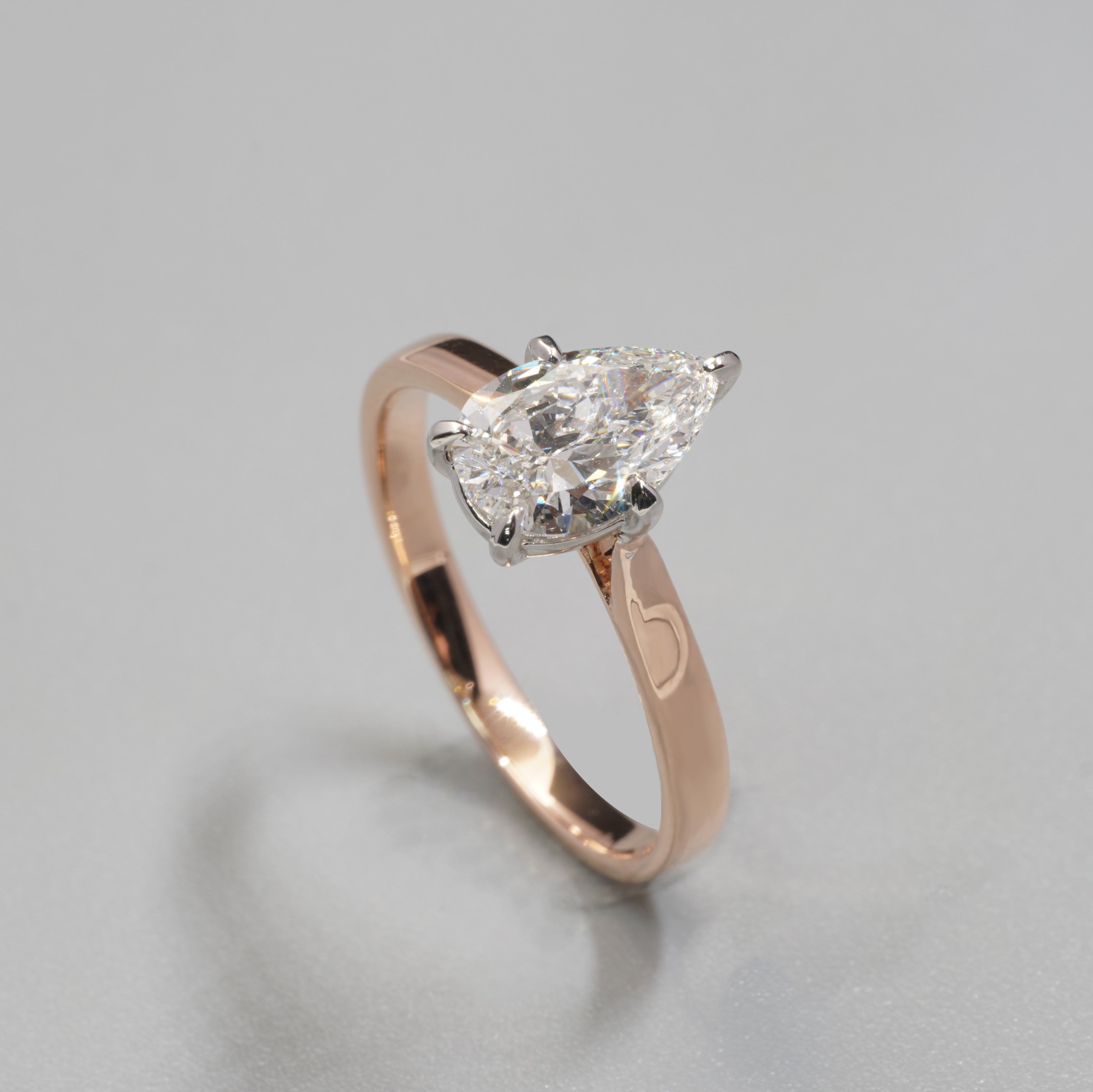 Pear Shape 5 Prongs Bi-Color Diamond Ring Settings