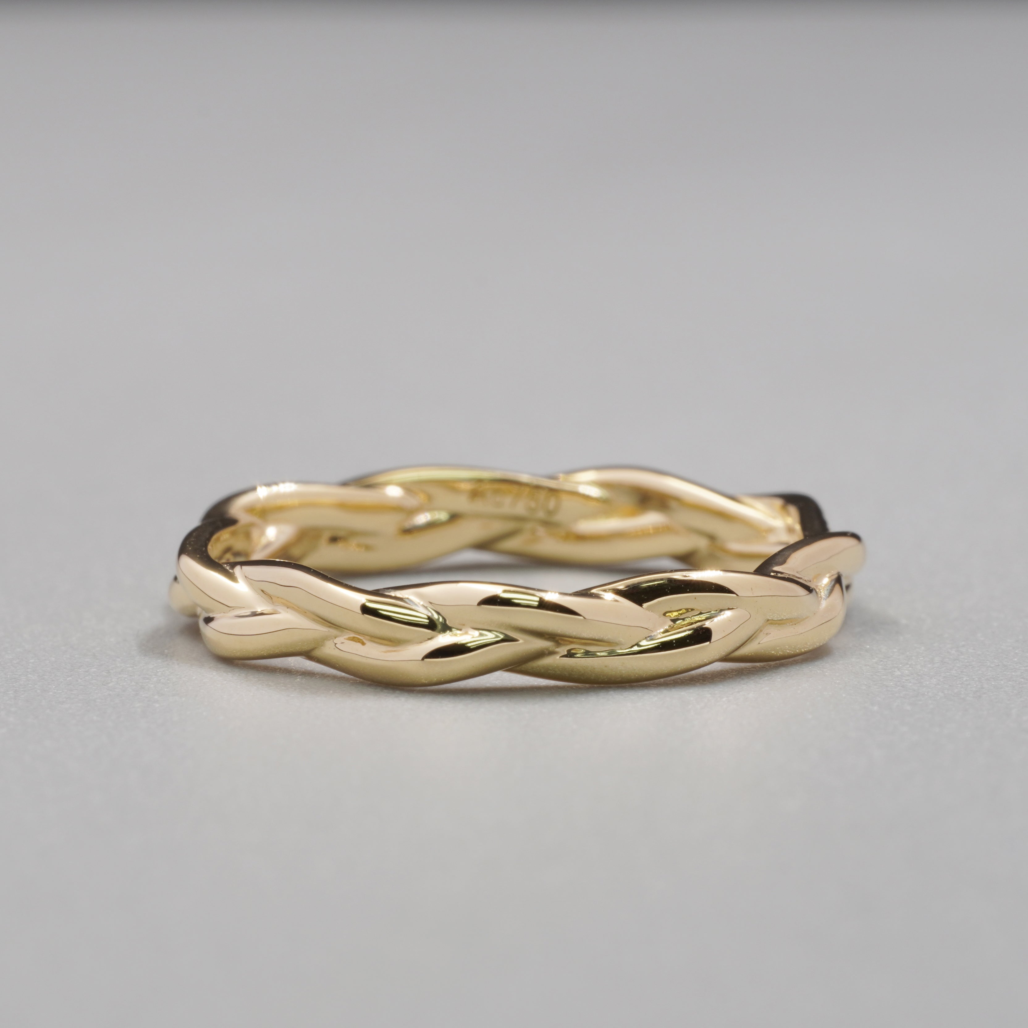 3MM Twist Plain Gold Ring