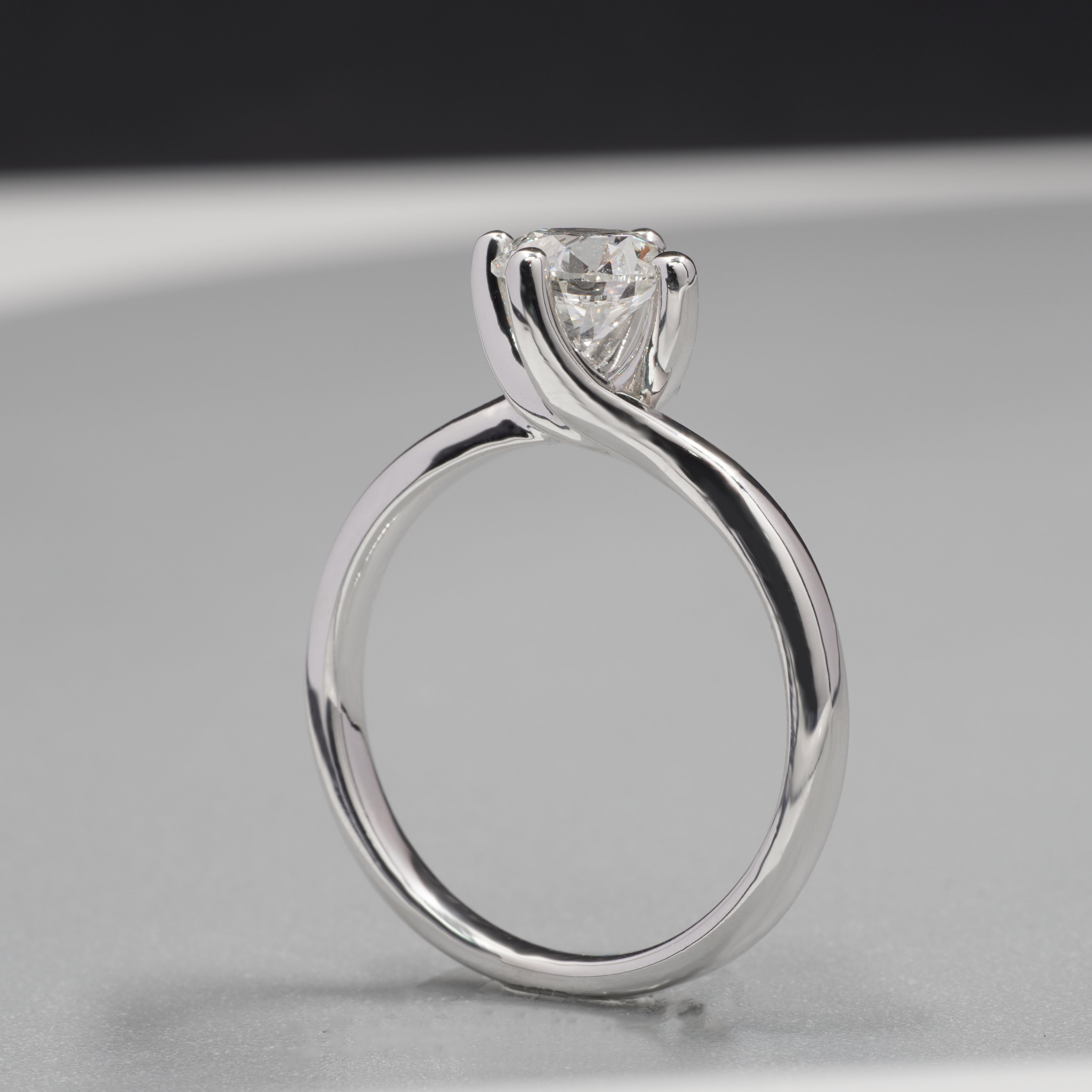 Twist Solitaire Diamond Ring Setting