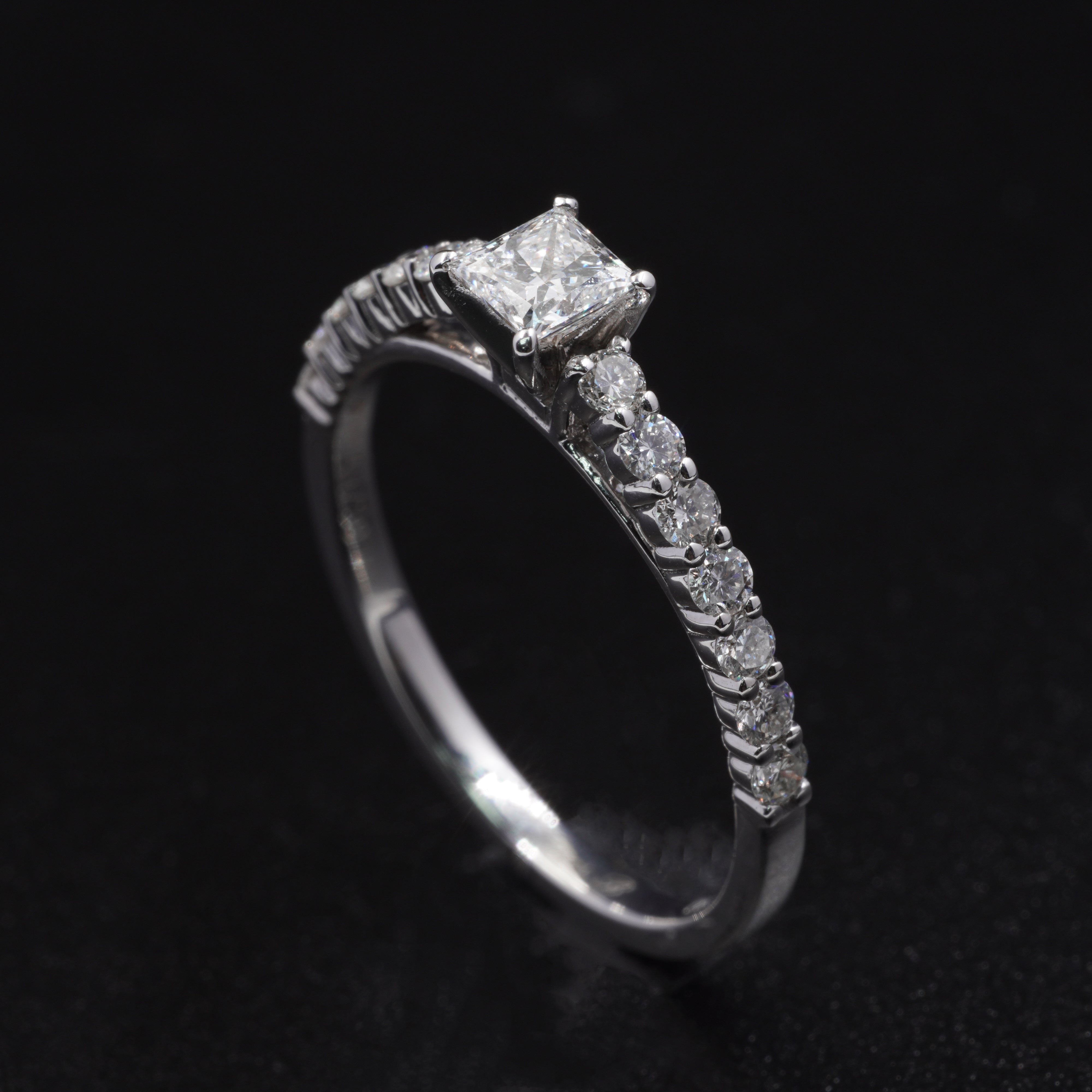 0.3ct Princess Diamond Ring