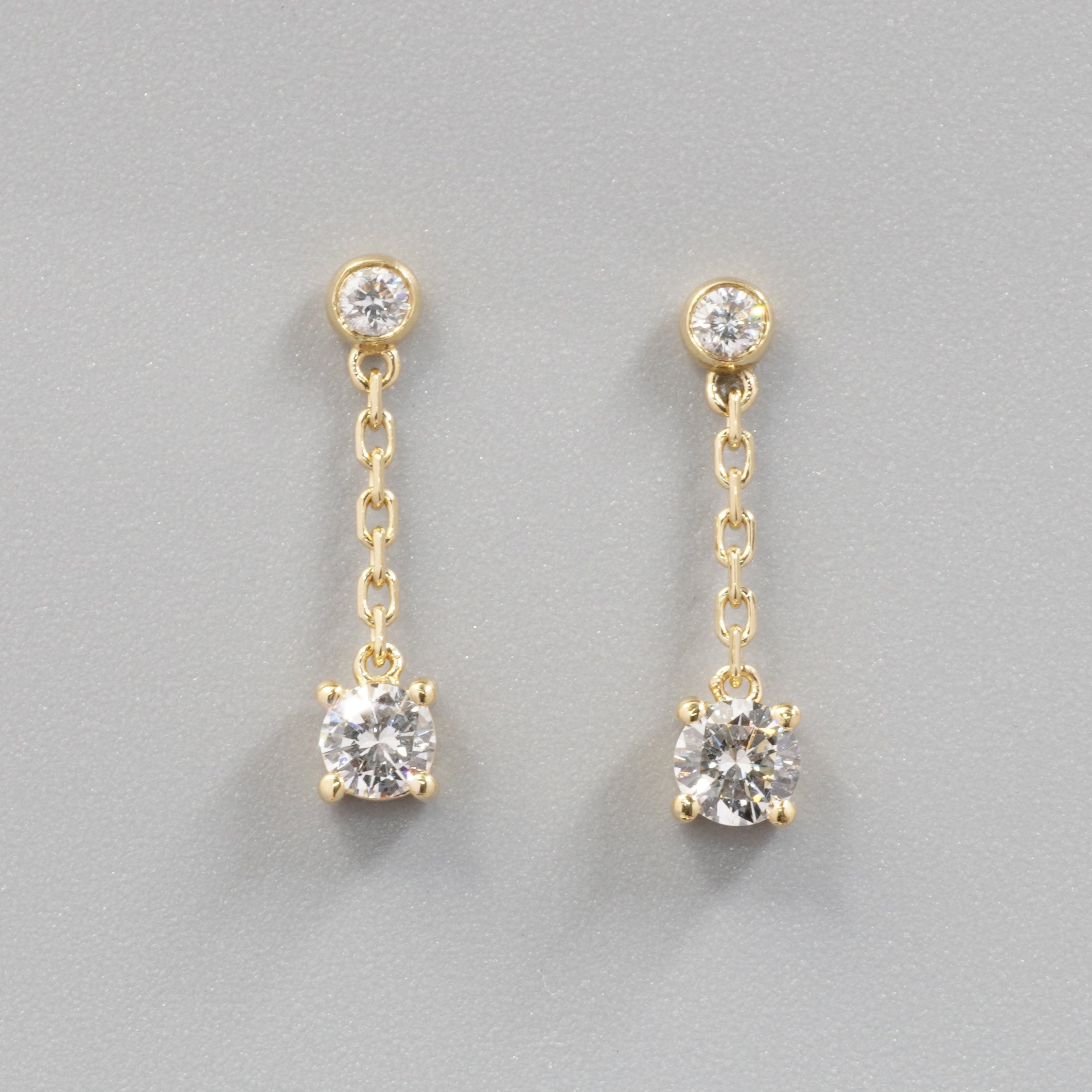 0.45CT Dangling Diamond Earrings